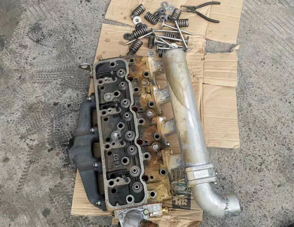 叉車發(fā)動機(jī)維修